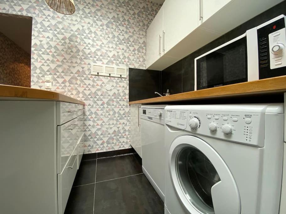 L'Appartement Jebari - Esprit Loft Carcassonne Exterior photo